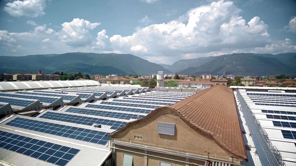 una  vista  dall’ alto dello stabilimento  di Bassano